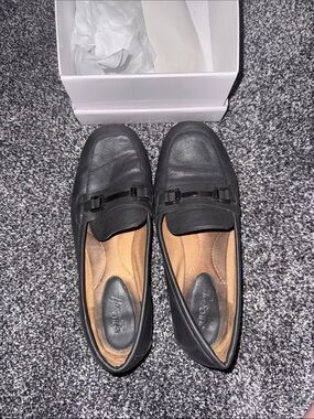 Women Black Leather Slip-On Loafers